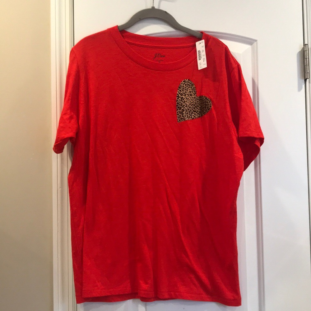 Red t shirt with leopard heart patch